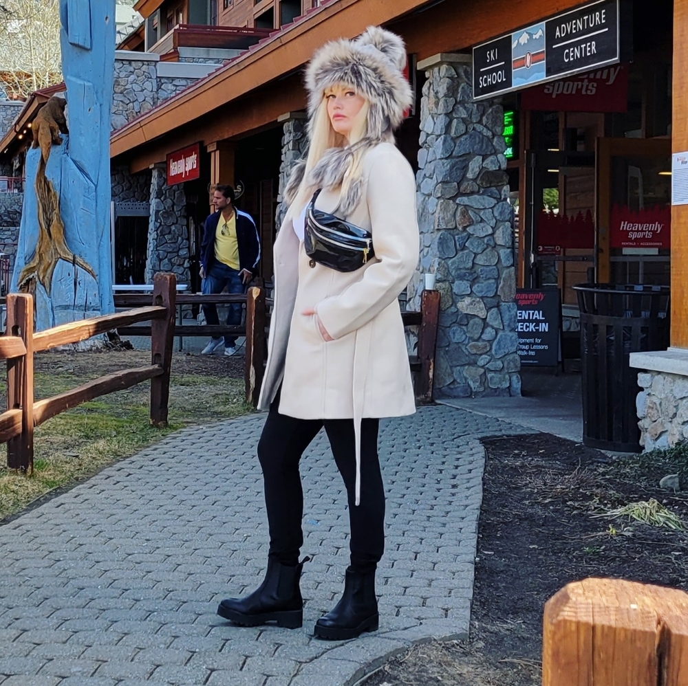 Meet your Posher, Felice